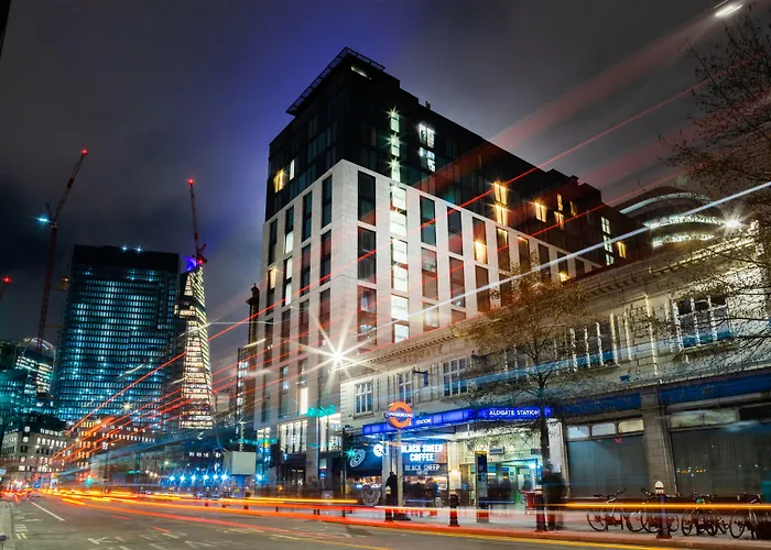 Leonardo Hotel London Aldgate - Formerly Hotel Saint